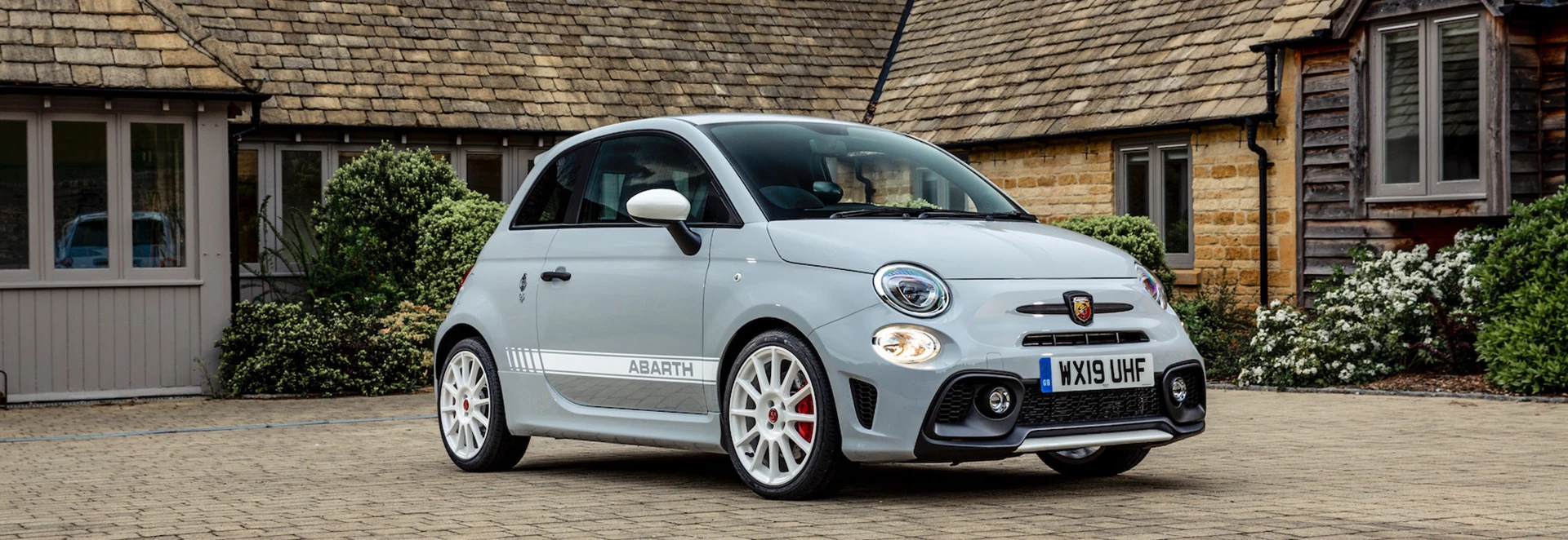 5 reasons why the Abarth 595 is the perfect post-lockdown hot hatch 